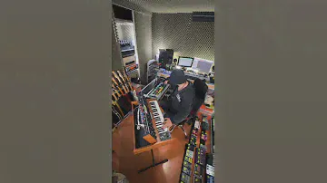 MOOG VOYAGER SYNTHESIZER