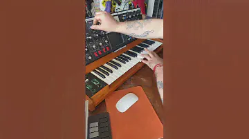 MOOG VOYAGER SYNTHESIZER